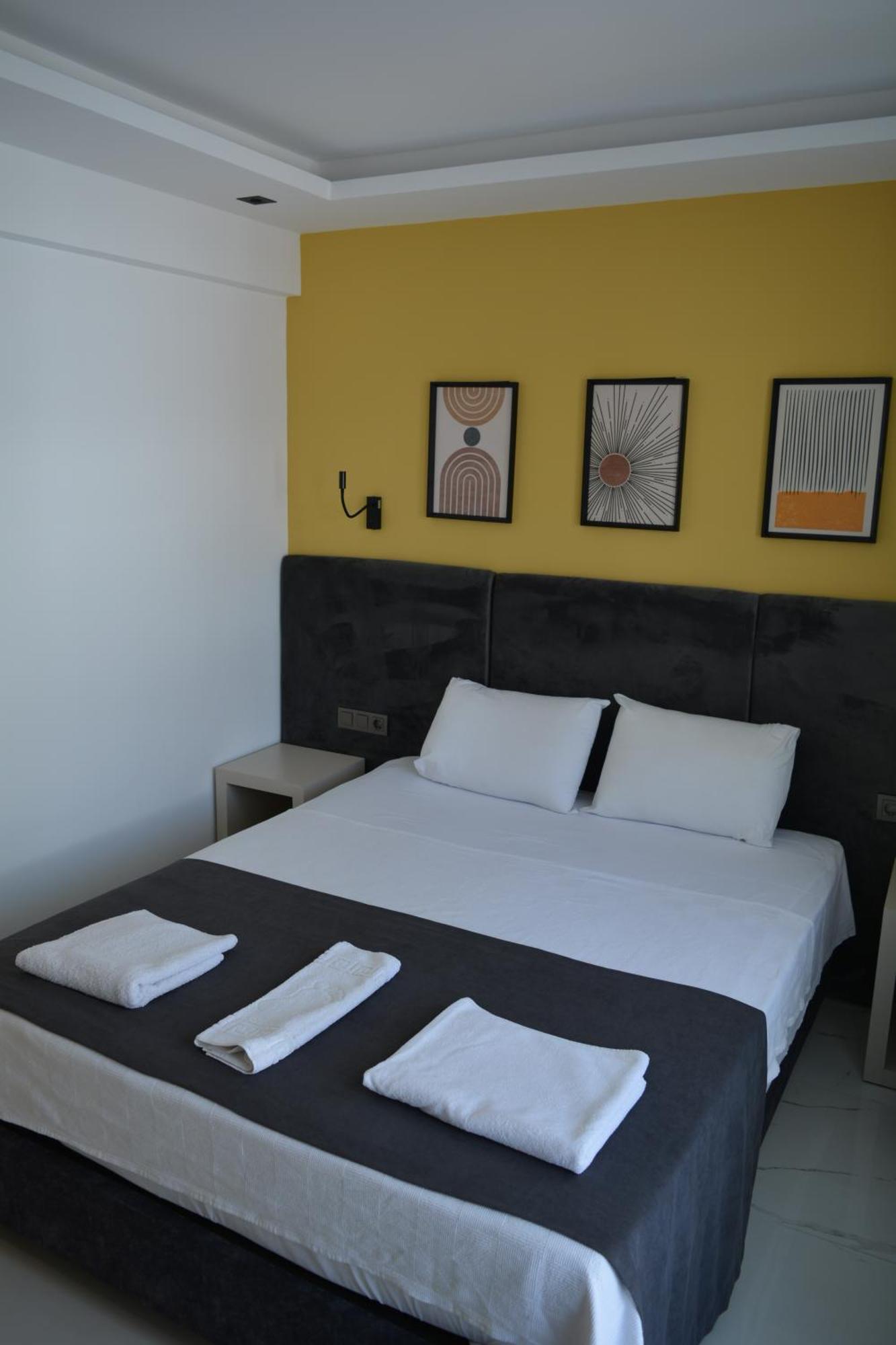 Leonis Hotel كاس المظهر الخارجي الصورة