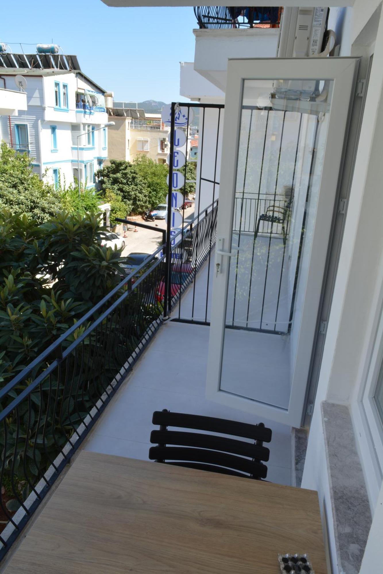 Leonis Hotel كاس المظهر الخارجي الصورة